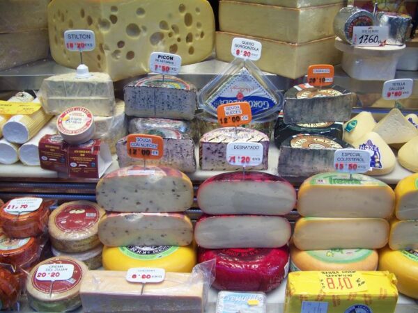 空港の「税関検査」を無事に突破したい！お土産のチーズやバターは何ｇまでなら大丈夫！？